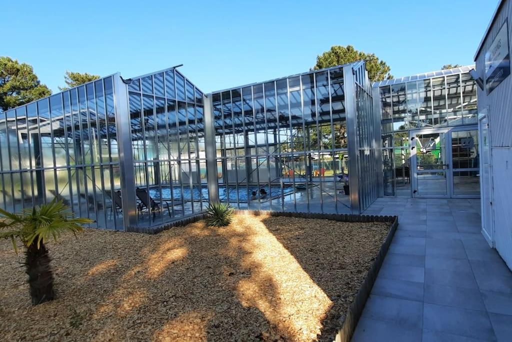 Chez Ced Et Laeti, Appartement Prive Avec Jardin Et Terrasse Dans Residence L'Estuaire Muni D'Une Piscine Couverte Et Aire De Jeu, Linge De Lit Et De Salle D'Eau Ainsi Que Tele, Compris Dans Le Tarif Profitez A Fond De Notre Belle Region Le Verdon-sur-Mer Exterior foto
